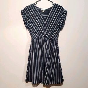 Short-sleeved Sun Dress w/ POCKETS